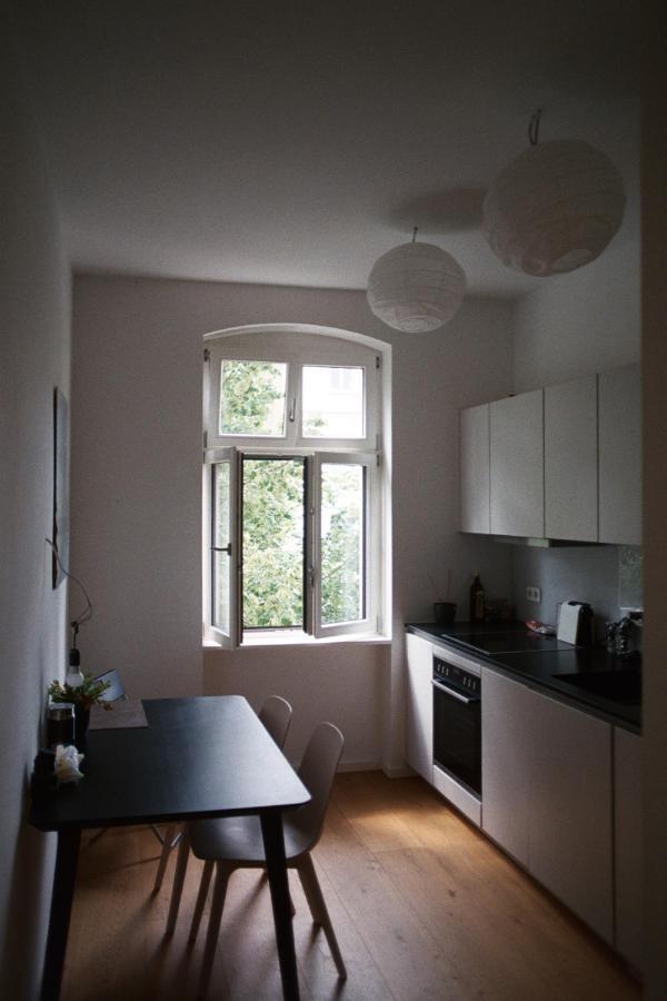 Room In The Center Of Берлин Экстерьер фото